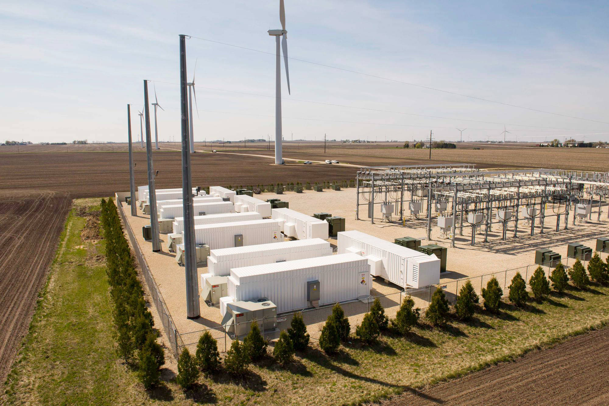 行業(yè)聚焦！儲能液冷價值暴增，或?qū)⒊蔀閮δ苁袌鲋髁? width=